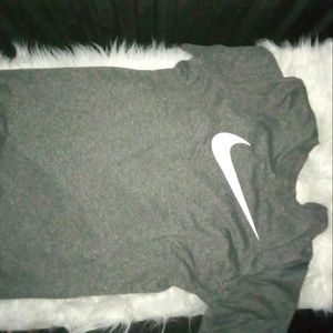 Nike T-shirt large boys heather grey/charcoal
